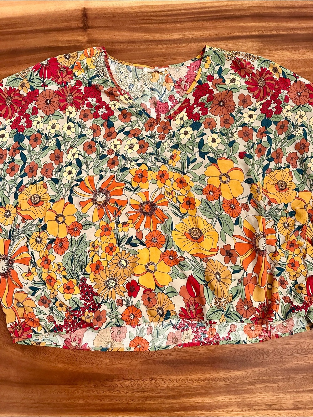 Natural Life Floral V-Neck Women’s Top - Multicolor - Picture 3 of 7